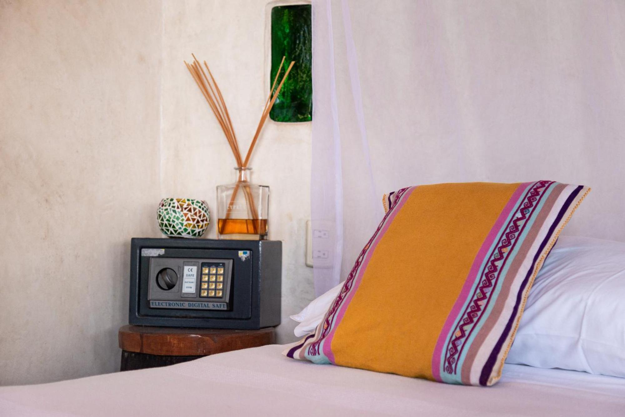 La Posada Del Sol Boutique Hotel Тулум Стая снимка